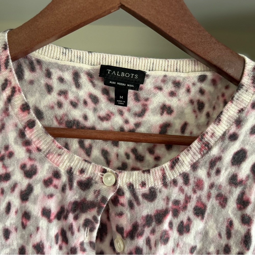 Talbots Charming Cardigan Animal Print Sz M - Picture 8 of 8